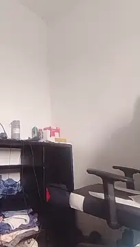 SaucyAffair0 Webcam Show