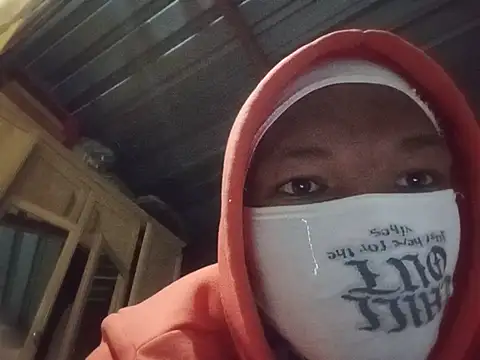 Cozy_Worl44n Webbikameraesitys