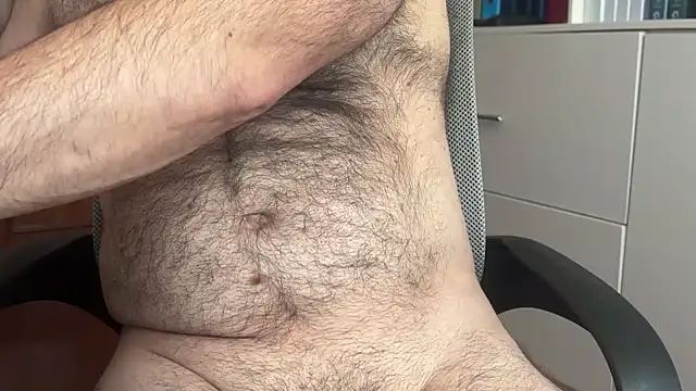 spanishairy Show in webcam