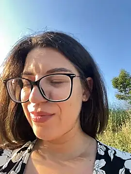 NadiraNoor – Live XXX-chat