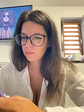 NadiraNoor Cameră chat live