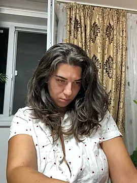 NadiraNoor Adlı Modelin Canlı XXX Sohbeti