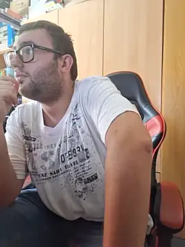 הופעת וובקאם של Javier_bear