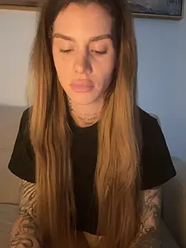 EmiliaCatalina Adlı Modelin Web Kamerası Şovu