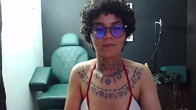 anaroman01's Webcam Show