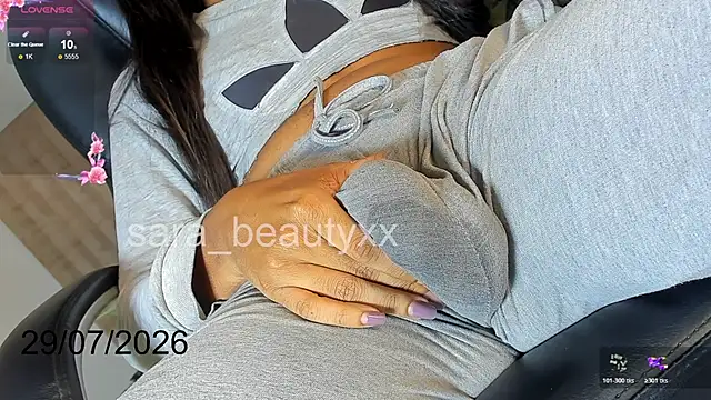 Show modela SARA_BEAUTYXX na web-kameri