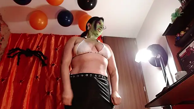 andreafetishx Show in webcam