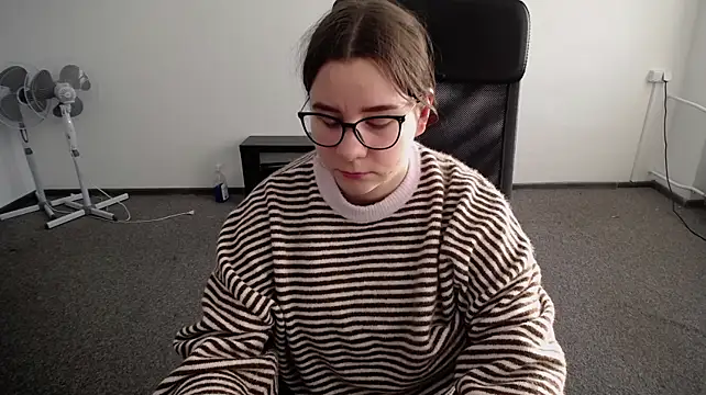littleviki7's Webcam Show