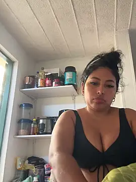 Chatroom XXX en direct de emmyjhonson07