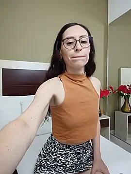 AliceRossi Chat XXX in diretta