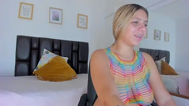 XXX chat uživo modela lana-rosse