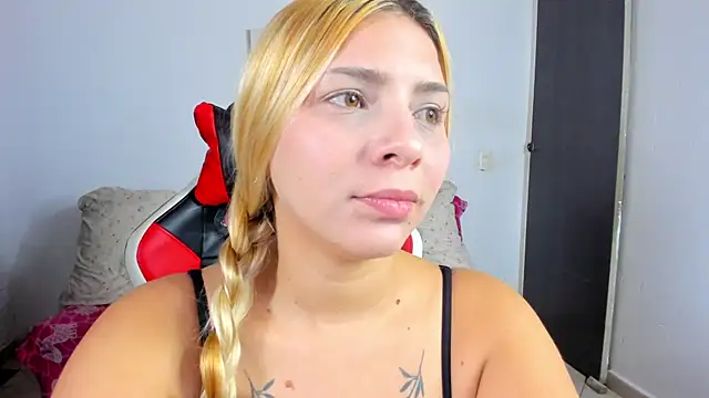 lana-rosse XXX чат на живо