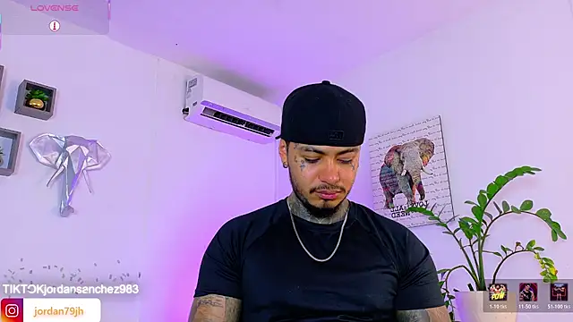 JordanSmiith_ webkamerás műsora