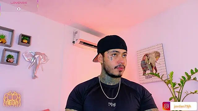 JordanSmiith_: διαδικτυακό σόου στην κάμερα