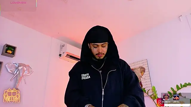 JordanSmiith_ Шоу с уебкамера