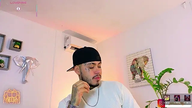 JordanSmiith_: διαδικτυακό σόου στην κάμερα