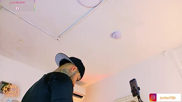 Pertunjukan Kamera Web JordanSmiith_