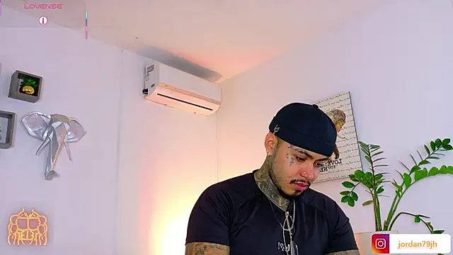 JordanSmiith_ webkamerás műsora
