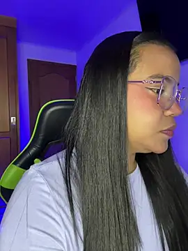 leila_22 élő XXX-chatje