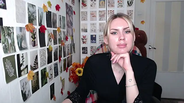 Show modela CapriScorpion na web-kameri