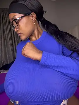 Bustygoddess32 Chat XXX in diretta