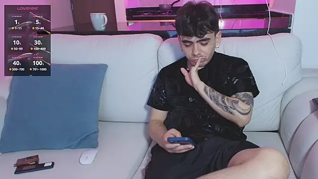 jey_salvatore 网络视讯表演