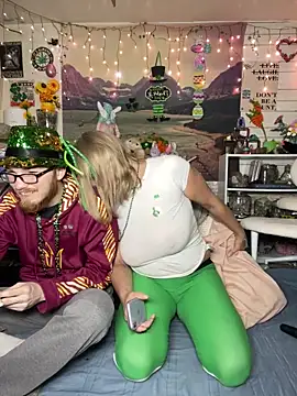 TrenaAnne's Webcam Show