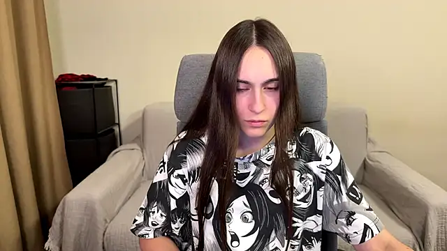 AliceKollttn Live XXX chat