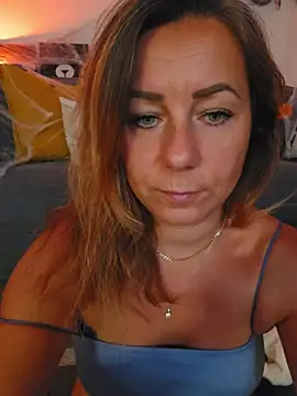 AngelaDesires Pertunjukan Webcam
