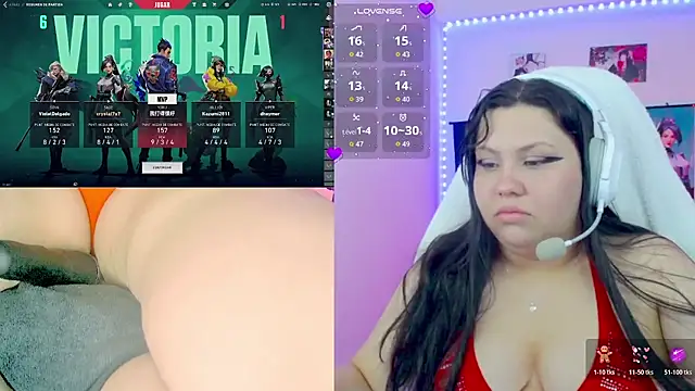 Show modela crystal7u7 na web-kameri