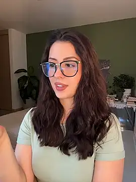 EmaSaenz's Live XXX Chat