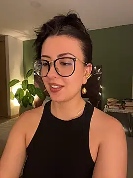 Chat +18 de EmaSaenz ao vivo