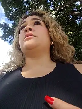 Sara_smiiith211's Webcam Show