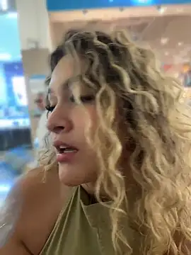 Sara_smiiith211 Chat XXX live