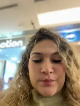 Chat +18 de Sara_smiiith211 ao vivo