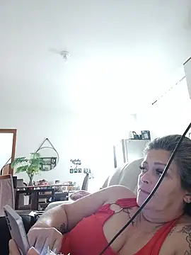 marcialoira Show in webcam