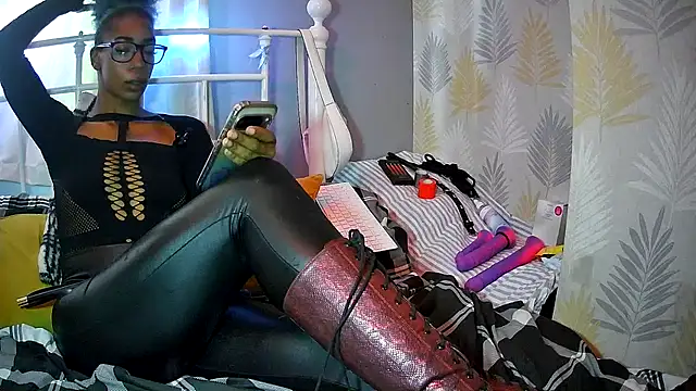Pokazy przed kamerką – MadamNyx