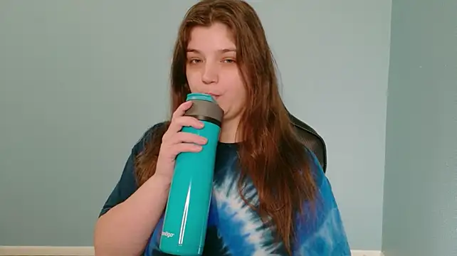 TreeJeanne Show in webcam