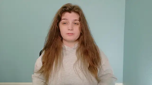 XXX chat uživo modela TreeJeanne