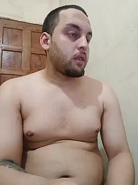 Show de matvaz21cm na webcam