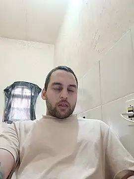 Show de matvaz21cm na webcam