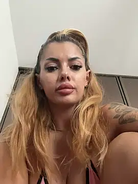 ElsaBby Adlı Modelin Canlı XXX Sohbeti