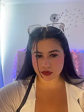 miahkumar's Live XXX Chat