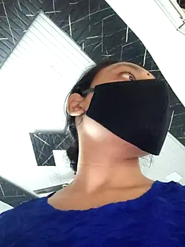 Vivicaa's Live XXX Chat