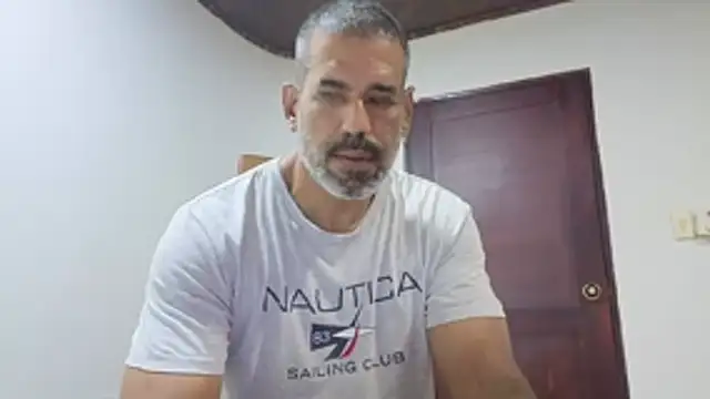 jackbigcock11 Show in webcam