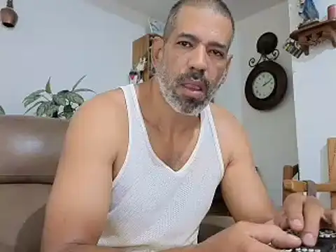 jackbigcock11 Show in webcam