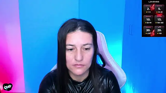 Živý XXX chat Saskyaa