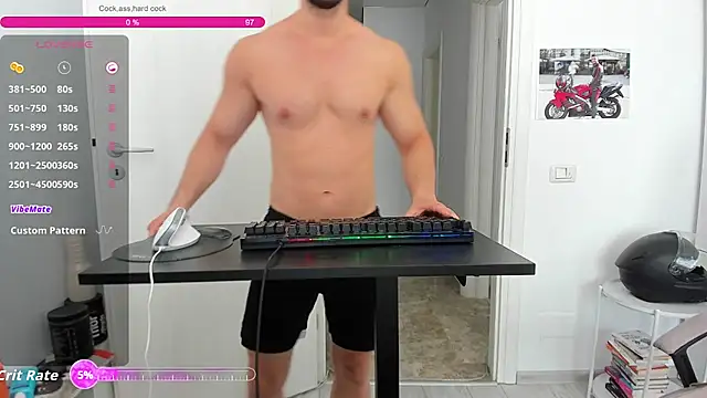 ZackFraser Show in webcam