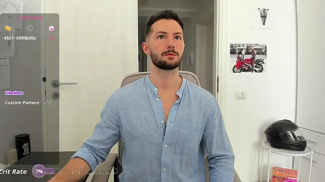 ZackFraser Show in webcam