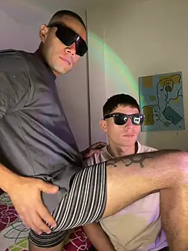 TwoLatinosxxx 웹캠 쇼